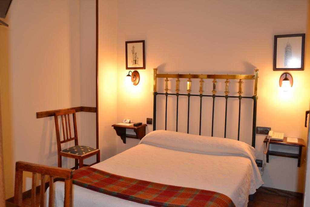 Hostal Santa Agueda Tarazona Room photo